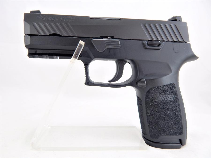 Sig Sauer P320 Carry 9mm x