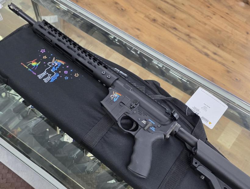 Spike's Tactical ST-15 Rifle in mint condition…