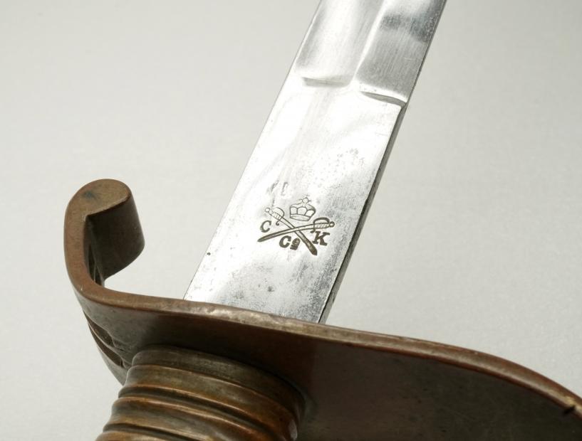 Imperial Russian Model 1881 Dragoon Officer Saber (Shashka Pattern) - Zlato-img-4